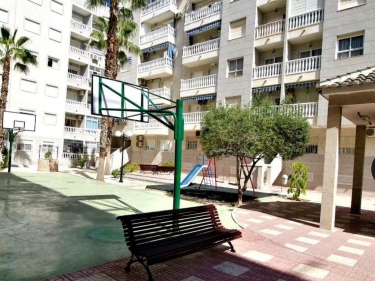 Luxury Beach Apartment Torrevieja Luaran gambar